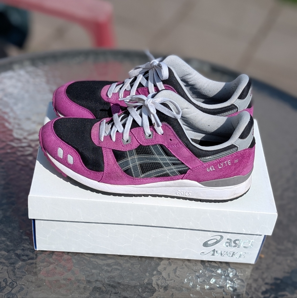 Size 10 - ASICS Awake NY x Gel Lyte 3 Black Pink Hardly Worn No Flaws - Picture 3 of 15